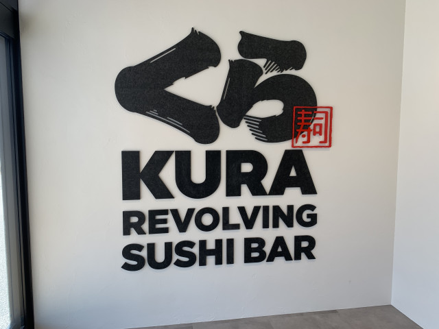 Logo signs: Initiatives aimed at reducing environmental impact through the use of discarded materials